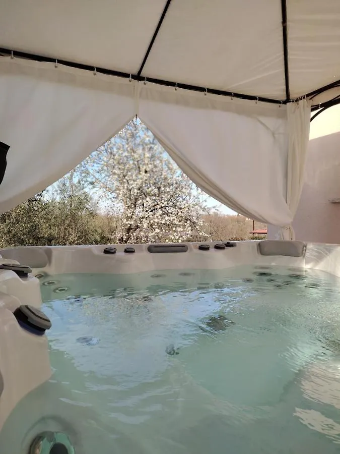 House Pecina With Pool And Jacuzzi Villa Sarici  0*, Sarici (Istria)