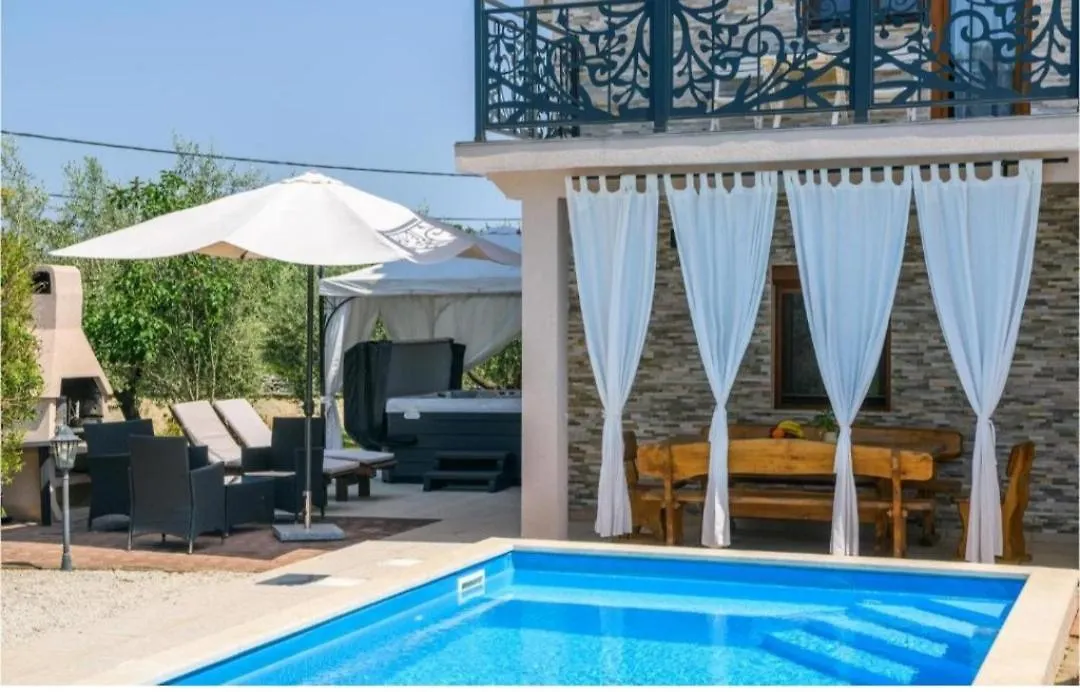 Villa House Pecina With Pool And Jacuzzi Sarići