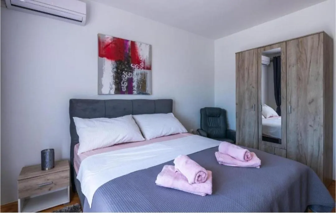Villa House Pecina With Pool And Jacuzzi Sarići